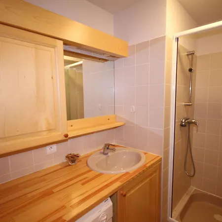 3 Pieces, Bien Equipe, 4-5 Pers, Parking, Les Saisies Apartment